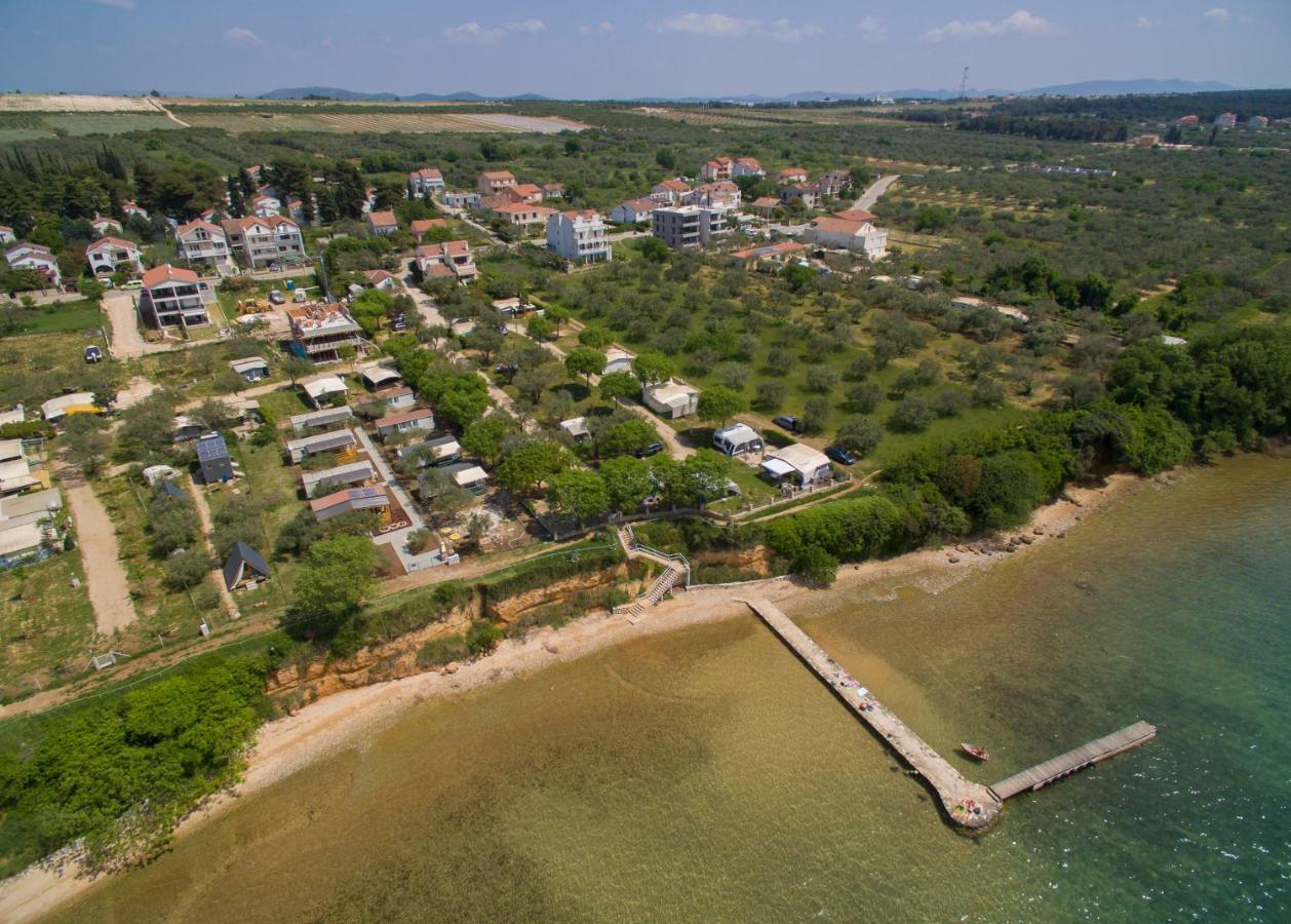 Kamp Karla & Bruno Hotel Sveti Filip i Jakov Exterior photo